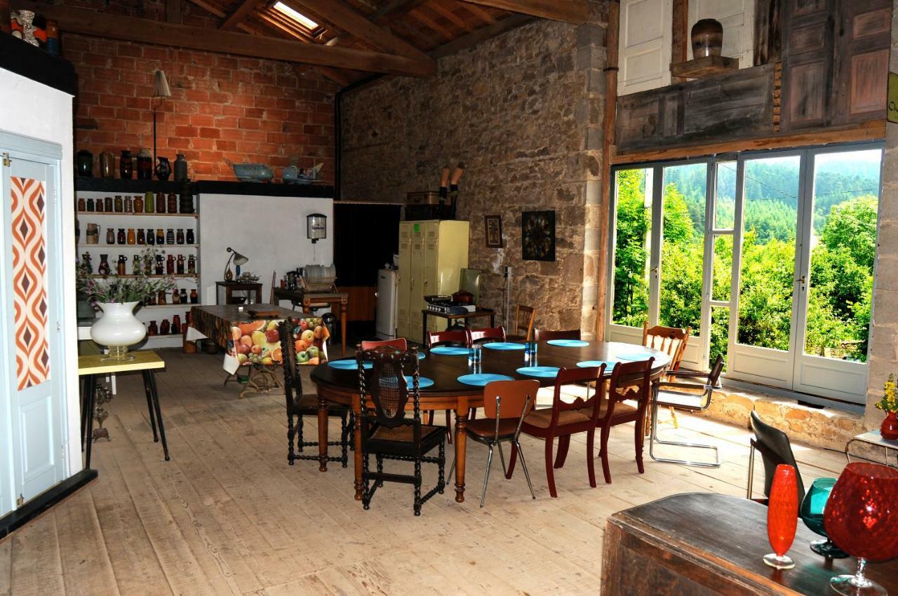 Le Vertige Acomodação com café da manhã Échandelys Exterior foto
